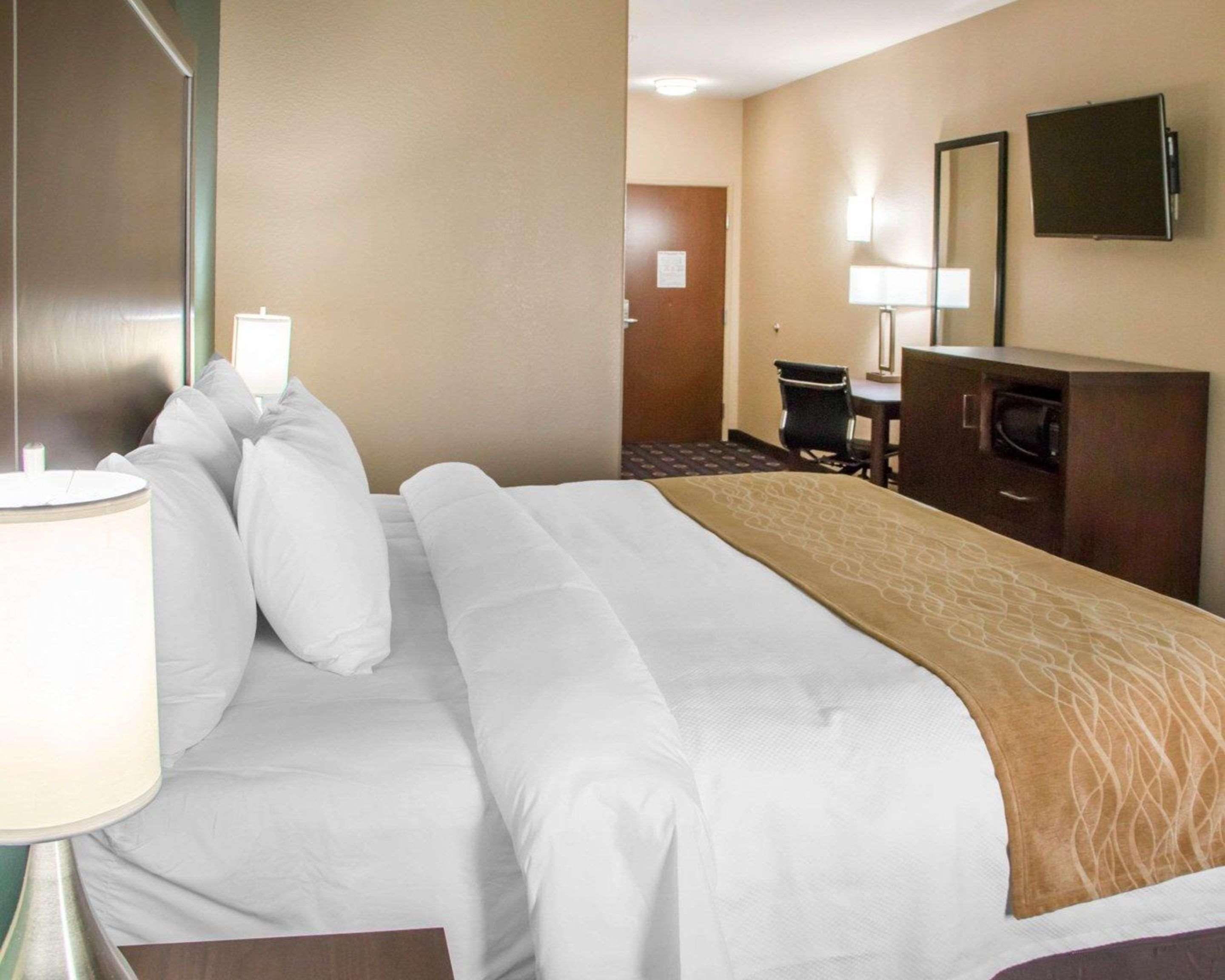 Comfort Inn & Suites Сан Маркос Экстерьер фото
