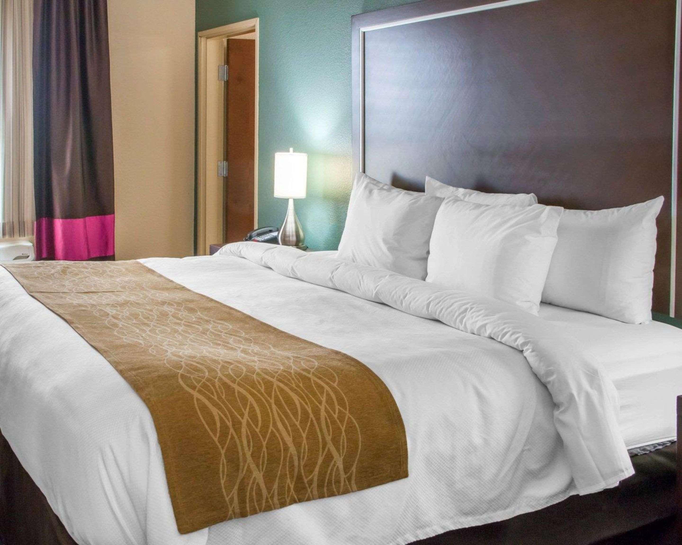 Comfort Inn & Suites Сан Маркос Экстерьер фото