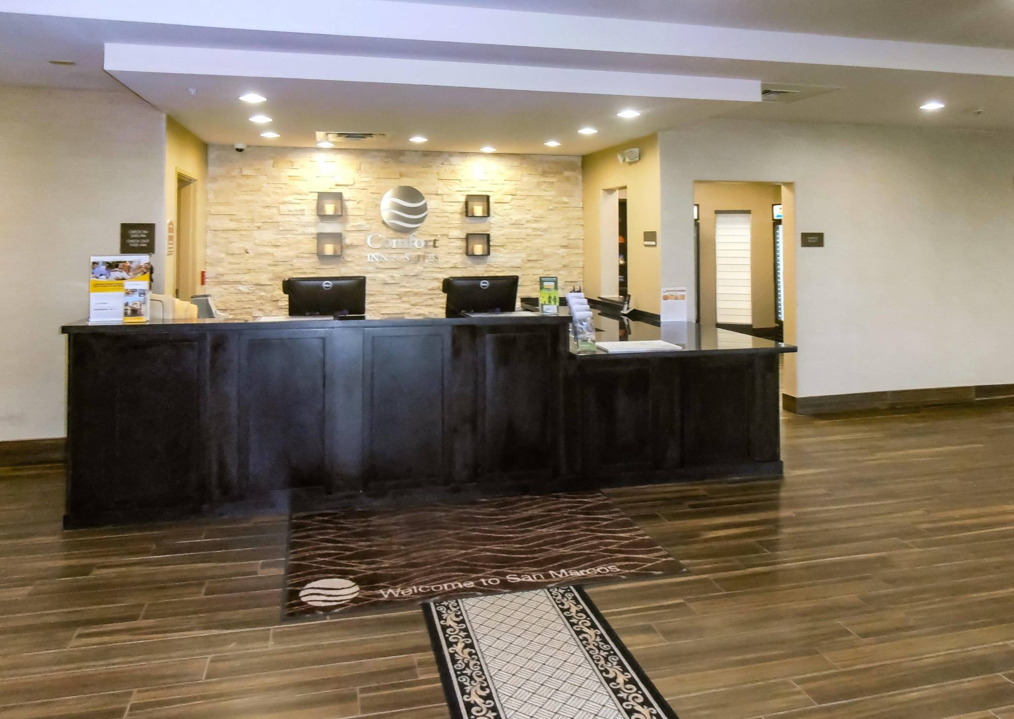 Comfort Inn & Suites Сан Маркос Экстерьер фото