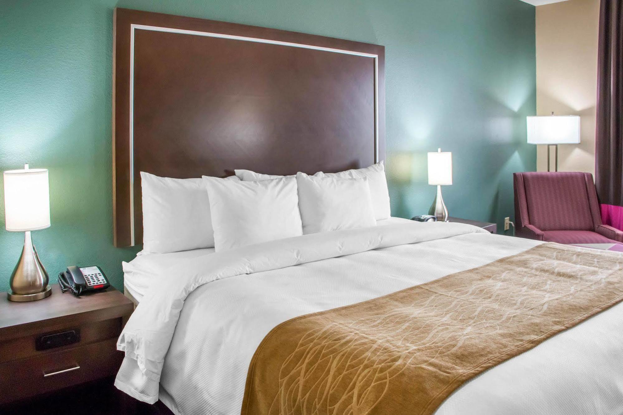 Comfort Inn & Suites Сан Маркос Экстерьер фото